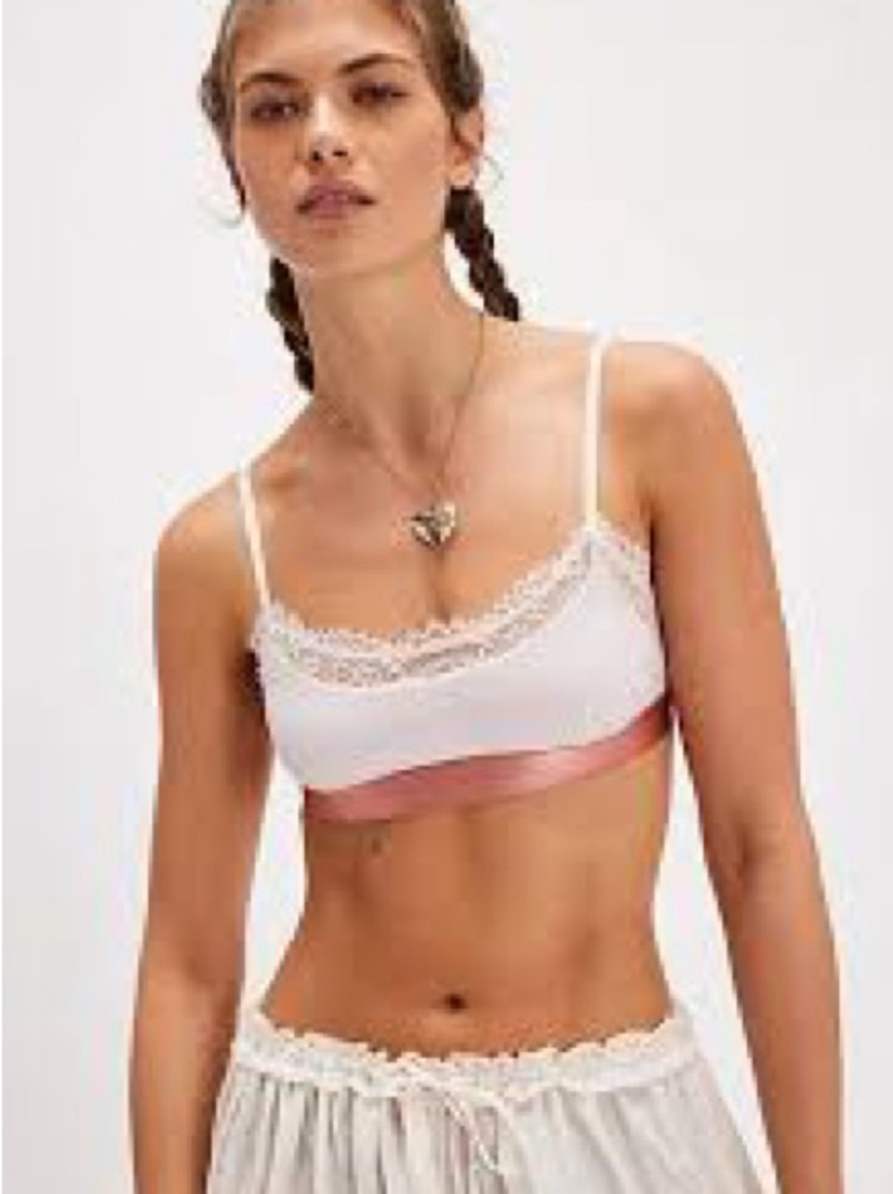 NWT INTIMATELY FREE PEOPLE in time scoop Lace-Trim Bralette with Satin Band pink